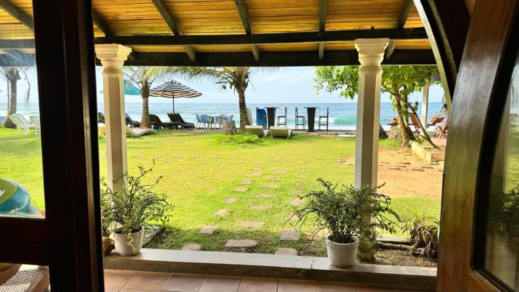 Bed and Breakfast Isle Of Thalpe à Unawatuna Extérieur photo