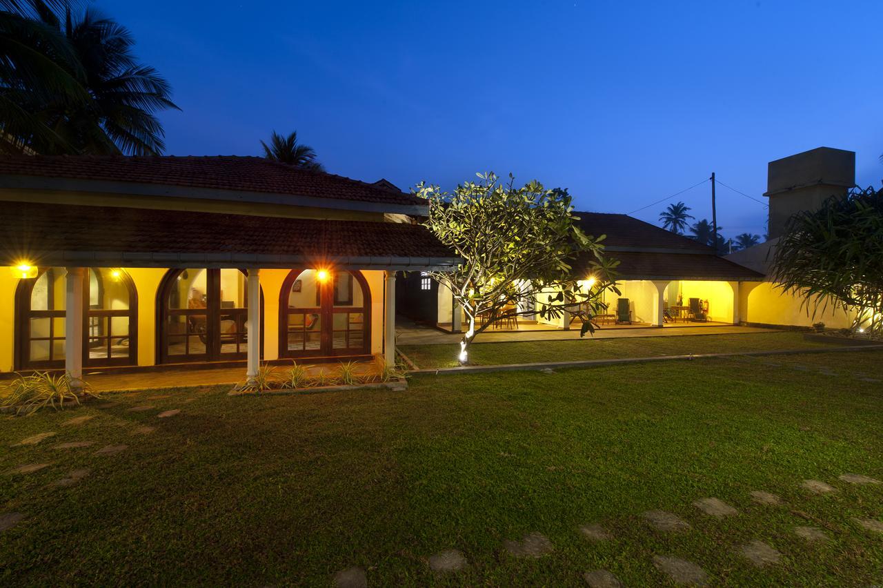 Bed and Breakfast Isle Of Thalpe à Unawatuna Extérieur photo