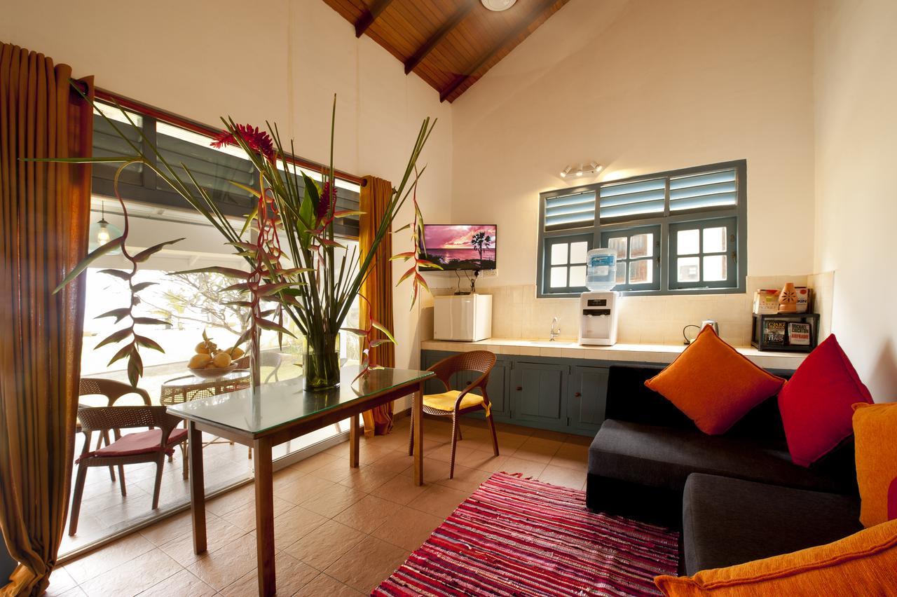 Bed and Breakfast Isle Of Thalpe à Unawatuna Extérieur photo