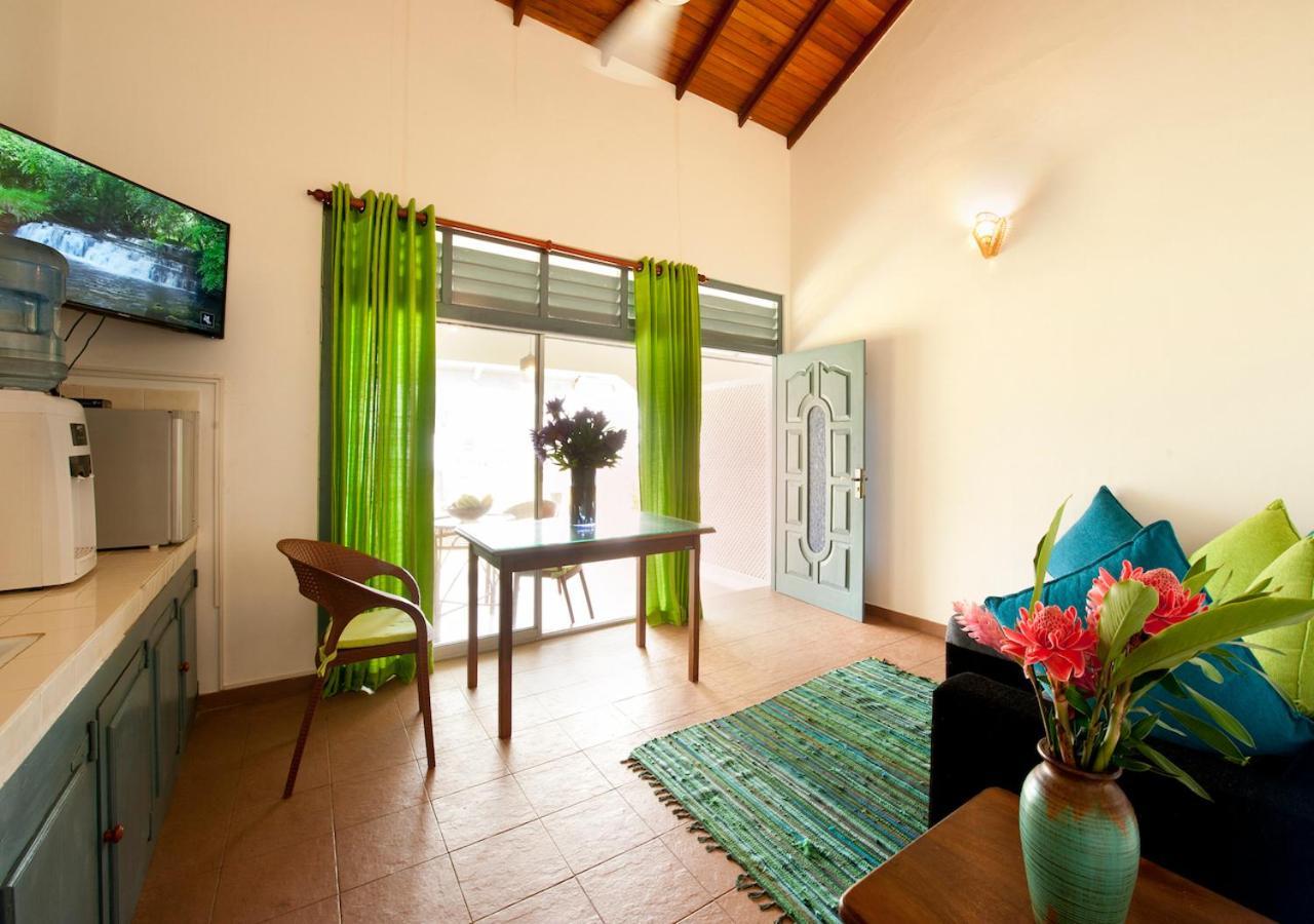 Bed and Breakfast Isle Of Thalpe à Unawatuna Extérieur photo