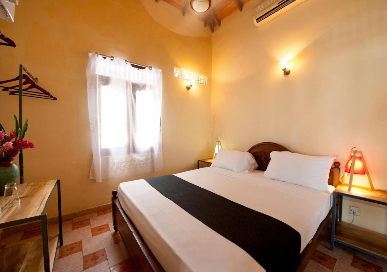 Bed and Breakfast Isle Of Thalpe à Unawatuna Extérieur photo